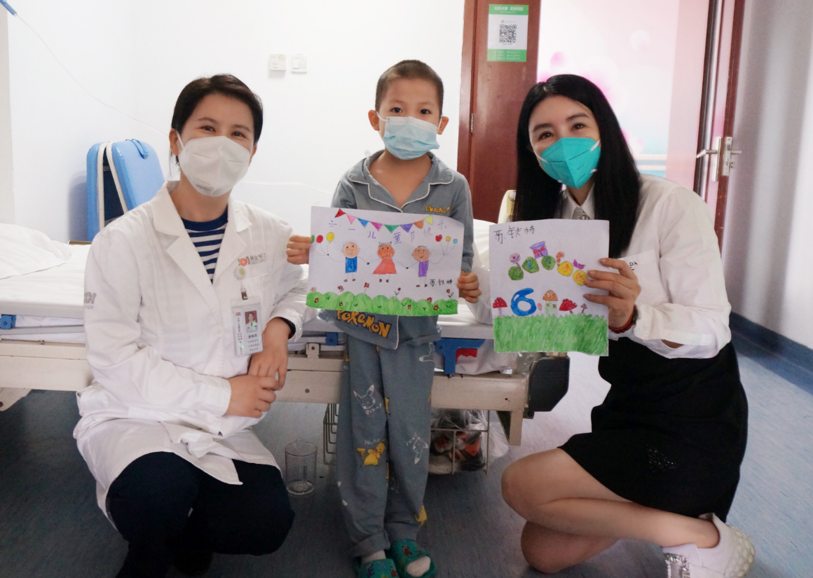 贝斯特全球最奢华爱心小细胞创始人吴宜蓁六一看望白血病儿童!让爱撑起一片生命的蓝天！